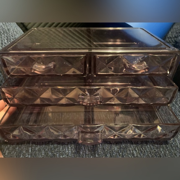 Translucent purple 4 drawer makeup organizer - Picture 2 of 7